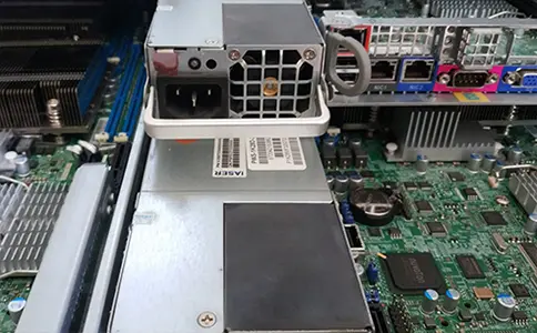 托管服务器有哪些因素需要考虑_郑州服务器托管