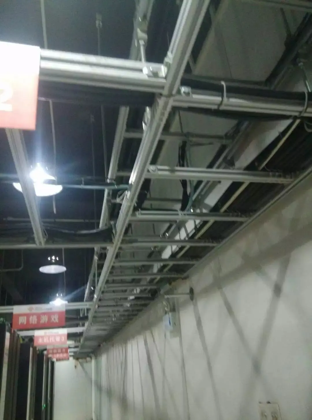 新加坡服务器租用的注意事项和优势,服务器租用海外