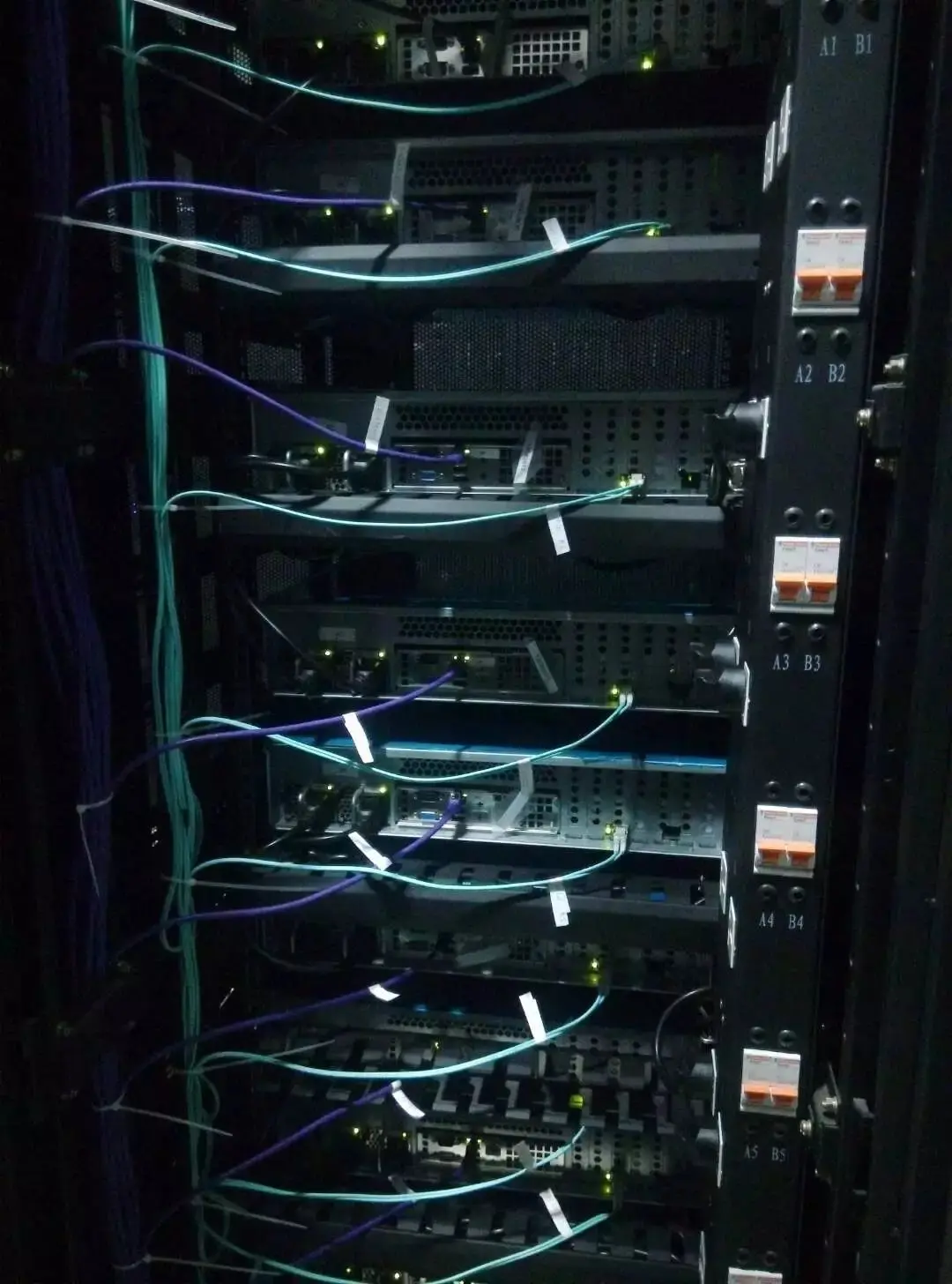 外国服务器网站,越南有哪些不错的机房服务器?