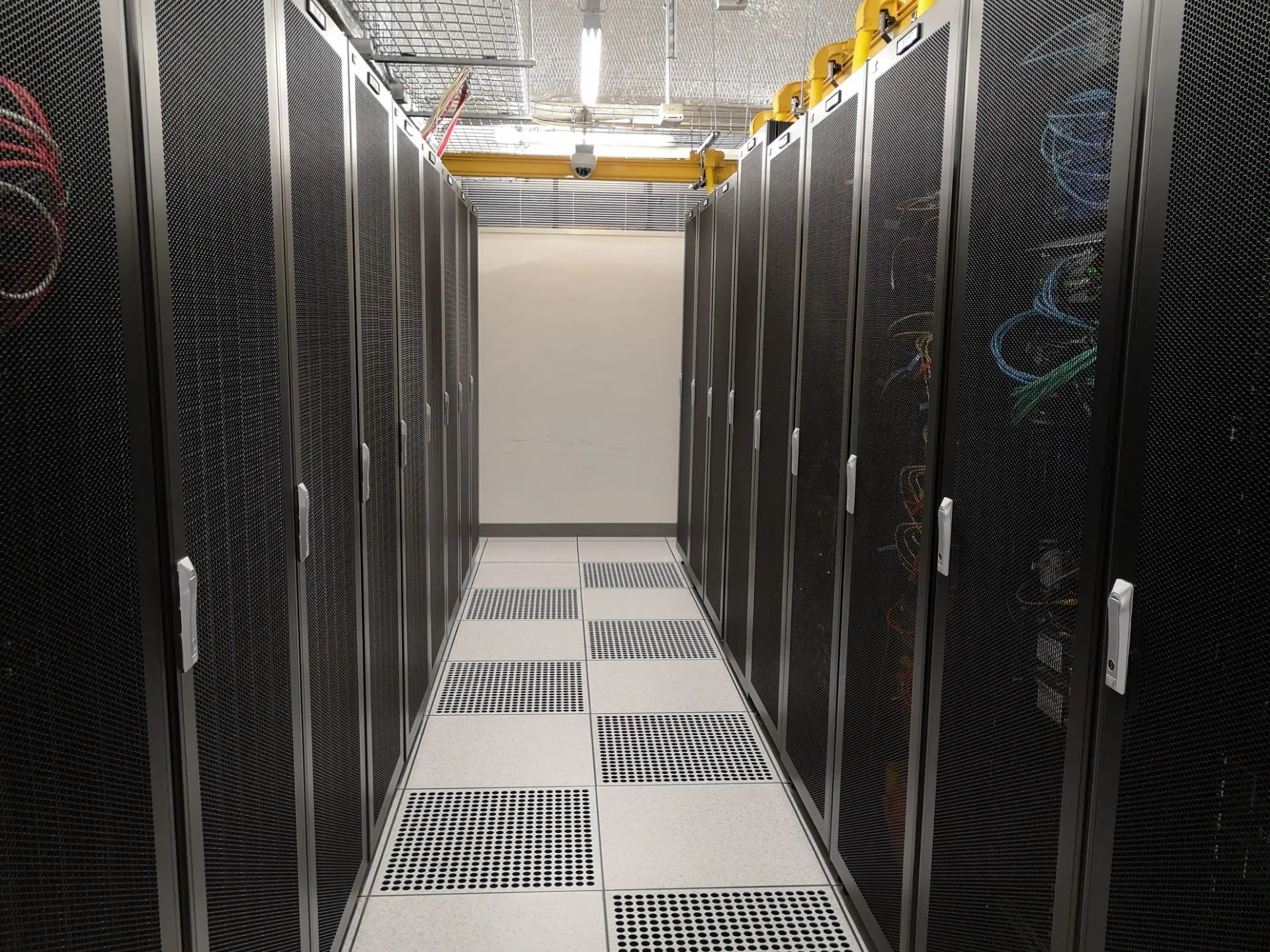 搭建属于自己的福田服务器机房步骤有哪些_广东机房