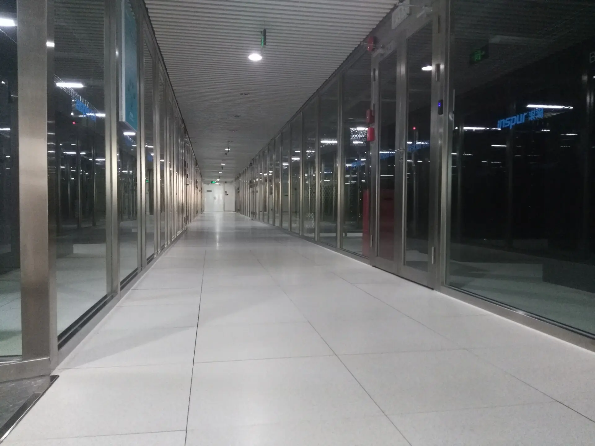 日本机房的介绍以及租用日本服务器需要考虑的问题_租用海外服务器