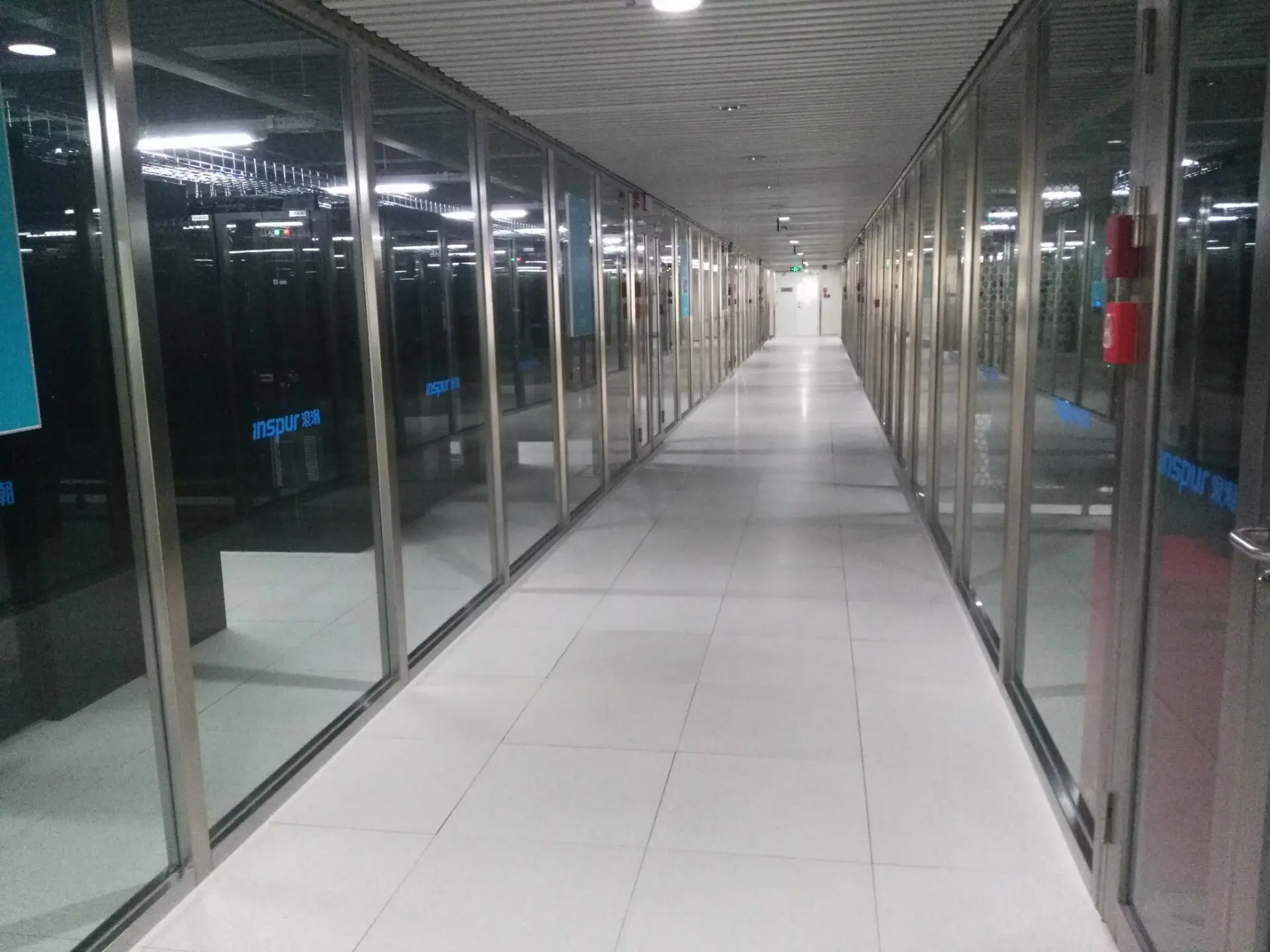 日本机房的介绍以及租用日本服务器需要考虑的问题_租用海外服务器