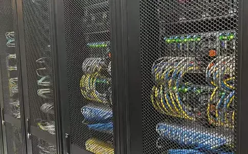 租用香港云服务器建网站有哪些技巧和优势_服务器建站