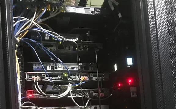 租用游戏服务器时结合哪些方面选择配置,服务器网络